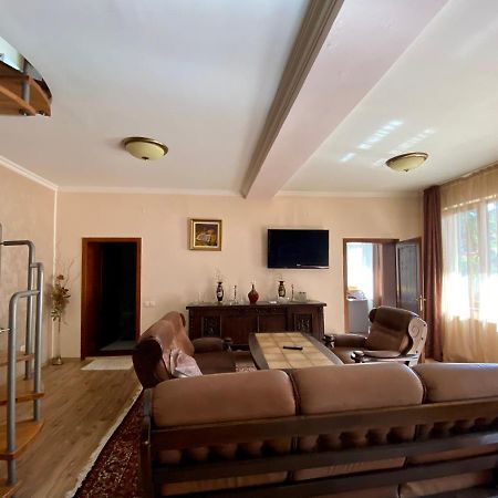 Central House Oradea Zewnętrze zdjęcie